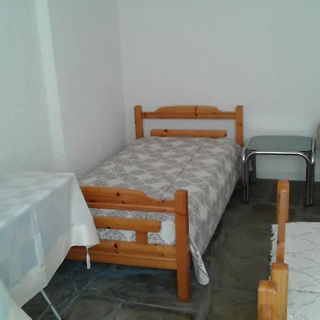 Holiday home τριώροφη ελάνη *