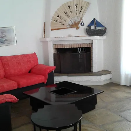 Holiday home τριώροφη ελάνη